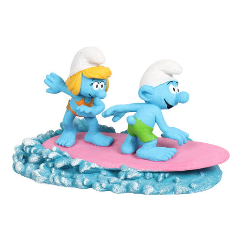 schlumpfine mit schlumpf auf dem surfbrett figur